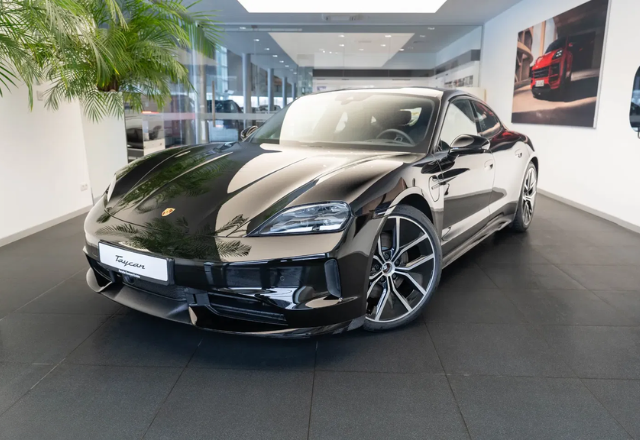 Porsche Taycan 105kWh Black Edition