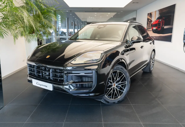 Porsche Cayenne E-Hybrid PHEV Black Edition
