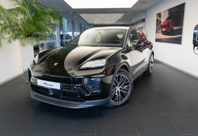 2025 Porsche Macan