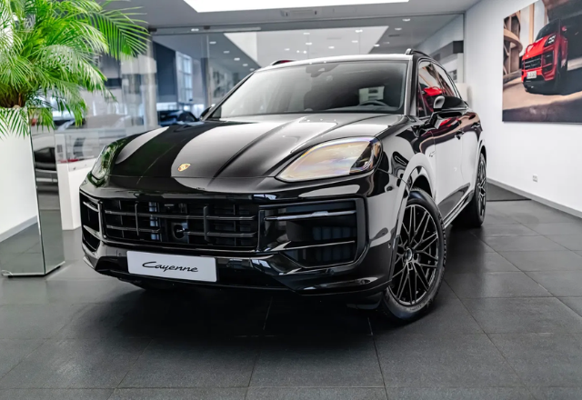 Cayenne E-Hybrid Black Edition
