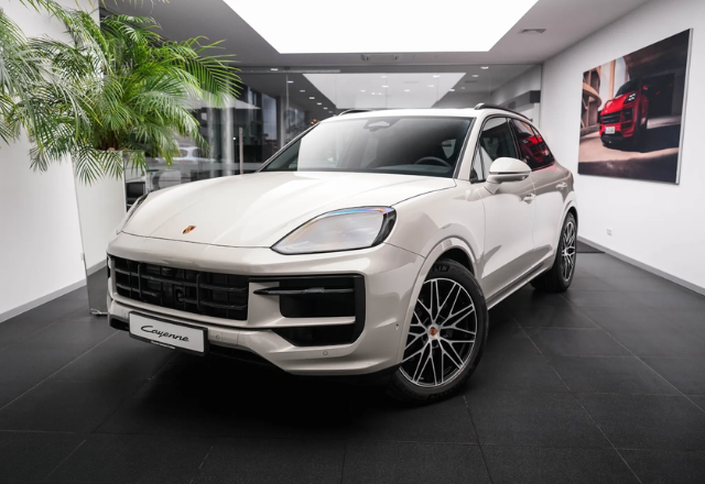 Porsche Cayenne Black Edition