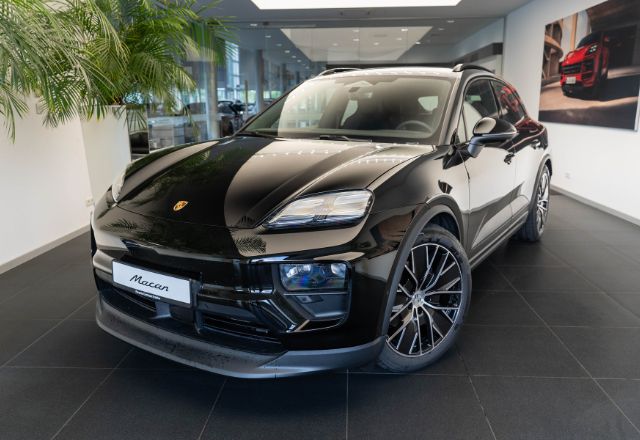 2026 Porsche Macan 4