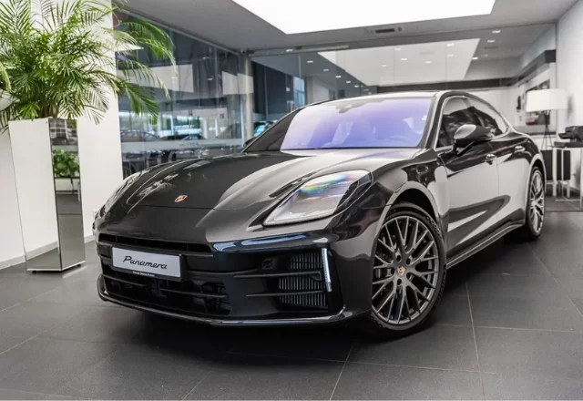 Porsche Panamera 4