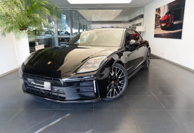 2025 Porsche Panamera (8)